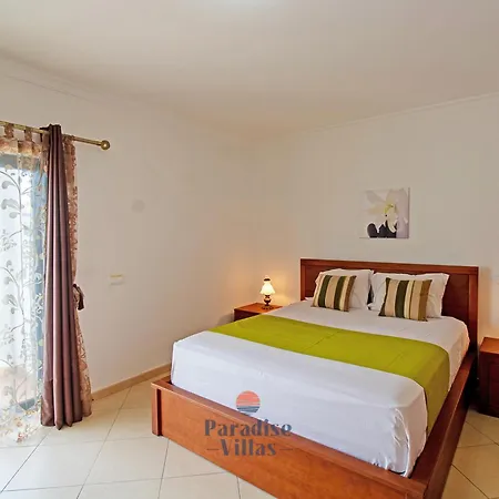 Villa 3-bedroom House With Pool In